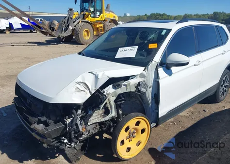 2019 Volkswagen Tiguan 2.0T Se/2.0T Sel/2.0T Sel R-Line/2.0T Sel R-Line Black из США, поврежденный, VIN 3VV2B7AX6KM009987